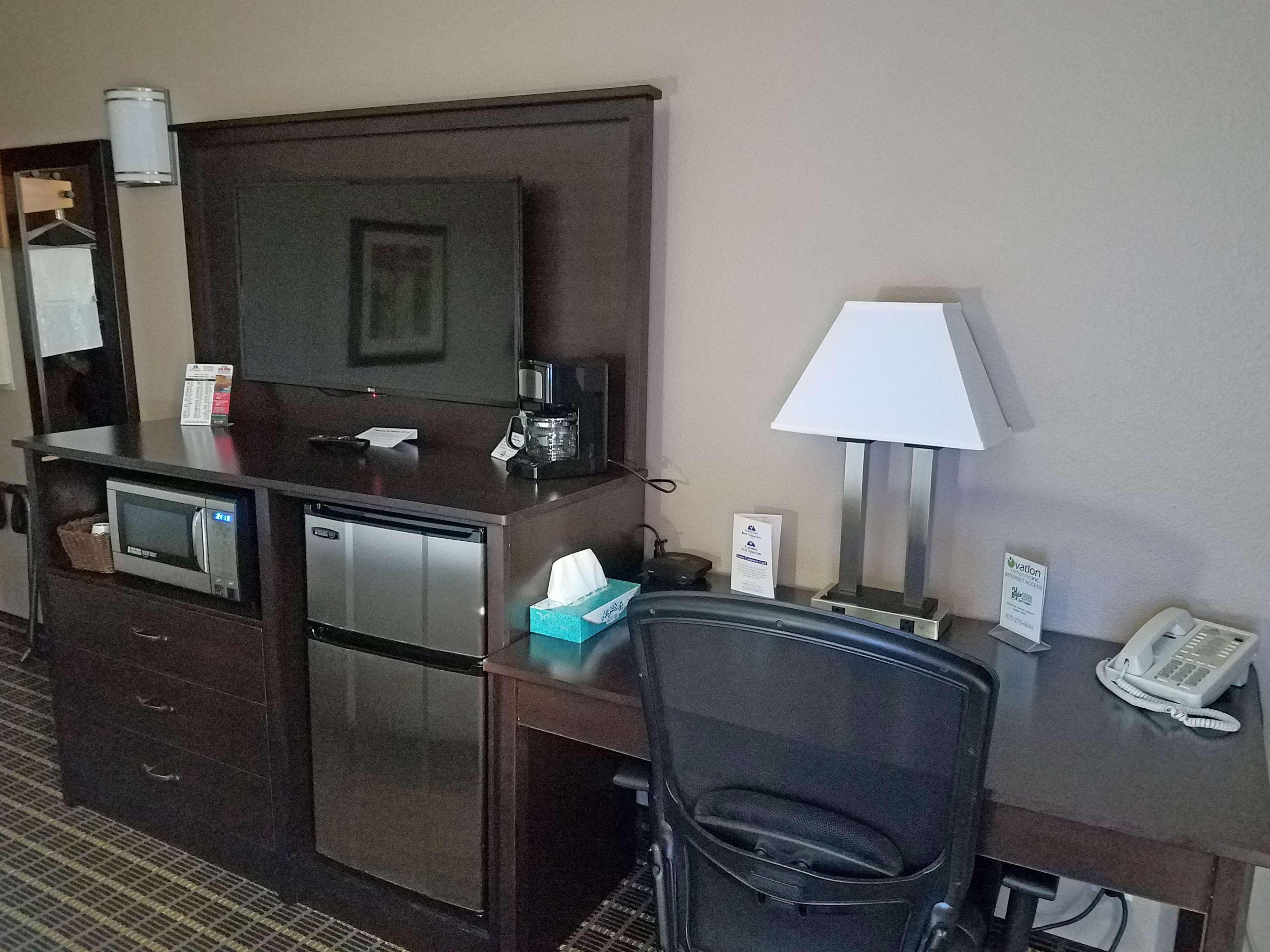 Americas Best Value Inn And Suites Bismarck Esterno foto