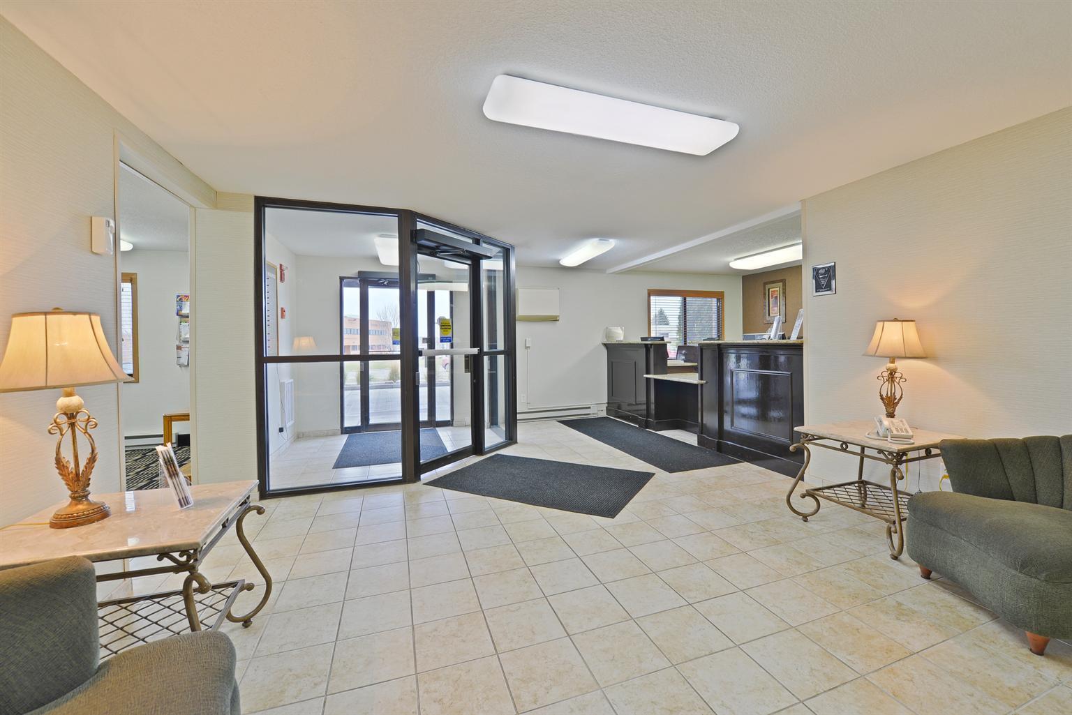 Americas Best Value Inn And Suites Bismarck Esterno foto