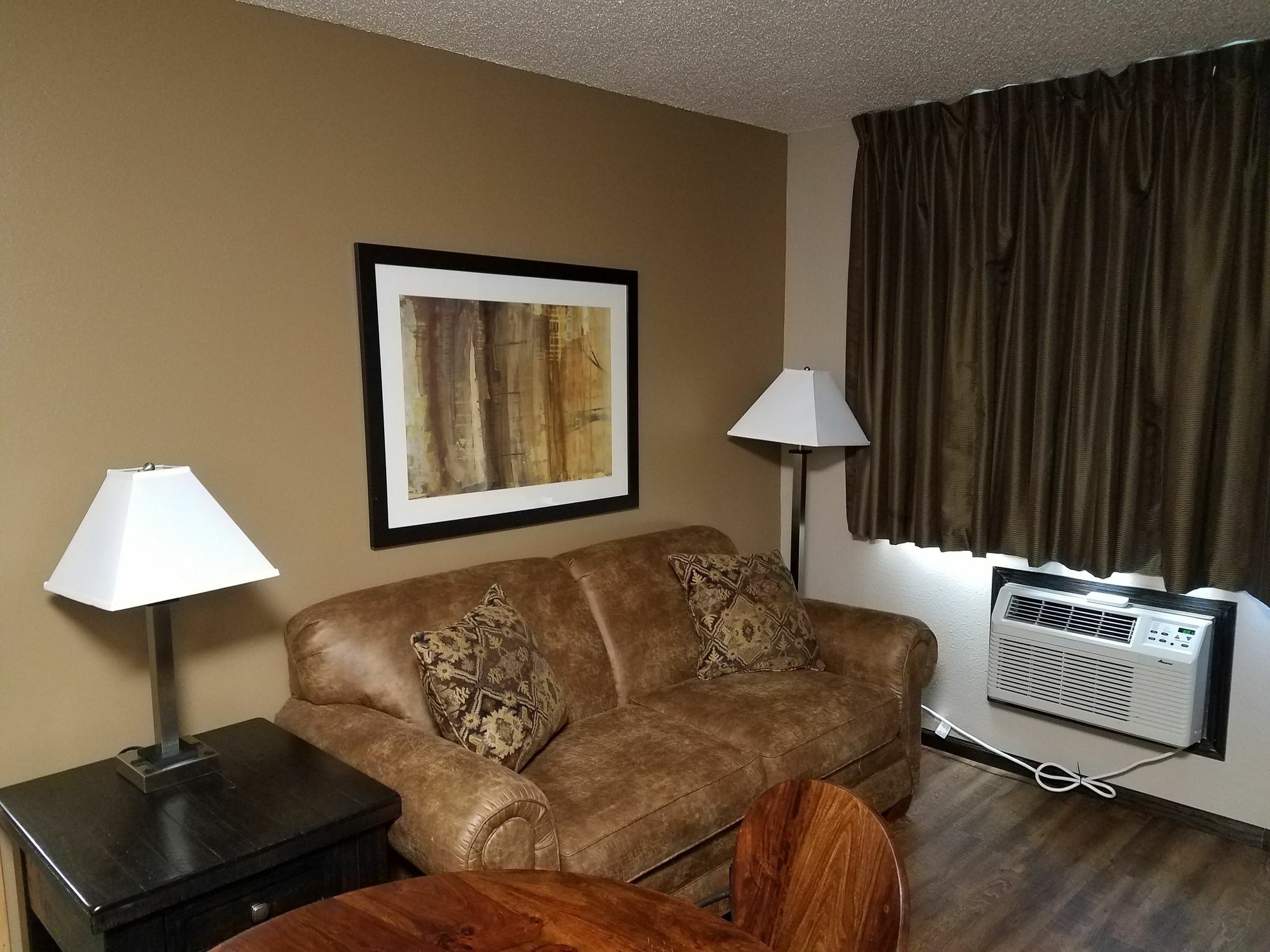 Americas Best Value Inn And Suites Bismarck Esterno foto